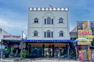 Hotel O Depok near Bhayangkara BRIMOB Hospital Formerly Hotel Mutiara Kelapa Dua Depok