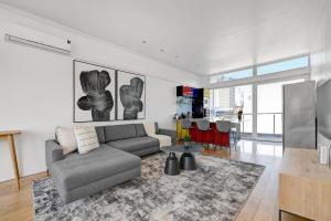 Huda - Manhattan Style Penthouse with insane views!