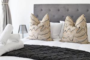 Huda - Manhattan Style Penthouse with insane views!