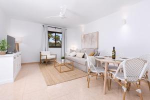 Home2Book Serene Stylish Stay in Corralejo Pool