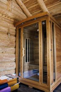 Cabin Noah