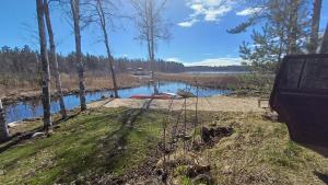 2 small cabins beach, boat, fishing, kayaks sauna
