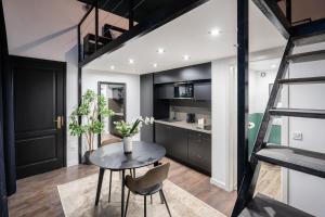 E41 - Trendy Boutique Apartments - Prime Spot by BQA