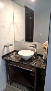 Depto Nuevo en el Centro, Cochera, Pile, Aire Ac