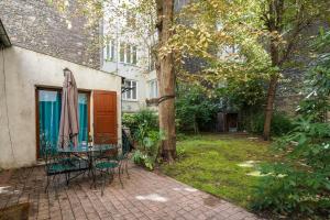 Unique Garden House - Heart of Paris