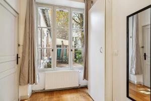 Unique Garden House - Heart of Paris