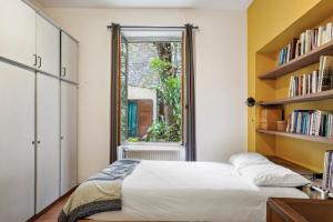 Unique Garden House - Heart of Paris