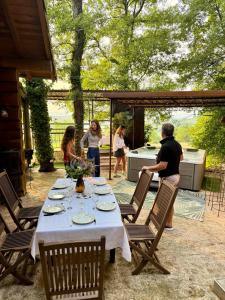 Chalets CHALET EN RONDINS AVEC SPA - 5 personnes : photos des chambres