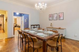 2 minutos da Praia de Copacabana - A306