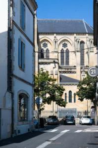 Appartements L-ecrin rose, appartement coeur de ville de Bergerac : Appartement 1 Chambre