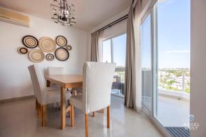 Large Private Terrace & Expansive Views