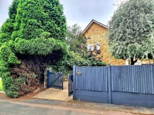 Potters Escape-walking distance from The Studios!