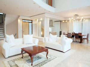 Royal Luxury Villa by AKTIS VILLAS