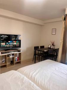 504 Tennoji Family Apartment 5min Walk from Station for 4 Guests