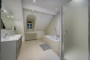 Appartements Bedroom 5 - Cosy and Chic - COLIVING : photos des chambres