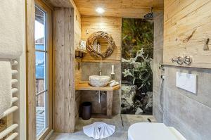 Almhotel Grünsteinblick - Adults only