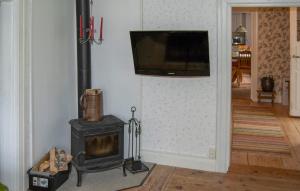 Nice Home In Stallarholmen With Wifi