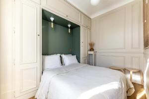 Luxury and comfort on Champs-Élysées