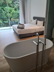 Kamala falls seaview 1 bedroom