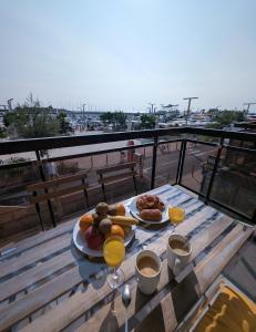 Appartements LOGEMENT TOUT CONFORT 4 PERS, VUE PORT ET MER, PLAGE A 80m, COEUR DE VILLE : photos des chambres