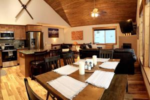 Secluded Fully Stocked Family Friendly Cabin