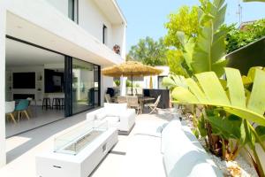 Villa moderne - BATTERIE BASSE - pied dans l eau Toulon