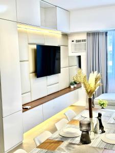 Spacious Two Bedroom with Pool View - Iloilo