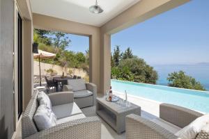 Verde Azur by Vintage Travel