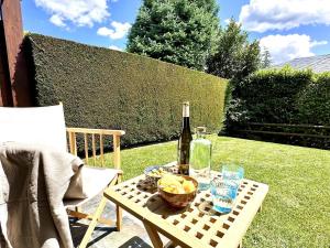 Maisons de vacances Estavar, Cerdanya, casa con piscina comunitaria : photos des chambres