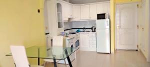 1Bed APARTMENT ON THE 1st COASTLINE WITH A OCEAN VIEW