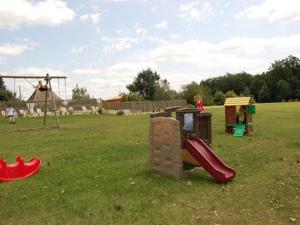 Mobil home avec Terrasse - 4 pers, 2 chambres - API-1-52-246