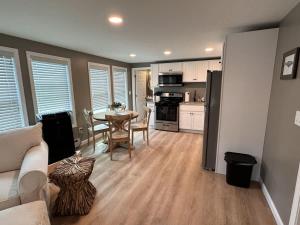 Seaside Shanty - Walk to Hampton & Seabrook Beach