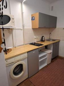 Апартаменти на Єврейській