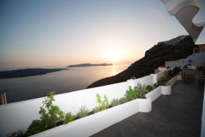 Fanari Vista Suites Santorini Greece