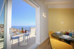 Suite HollidayHouse - vista mare img54