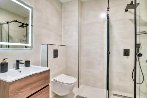 Twin Towers LT Luxury