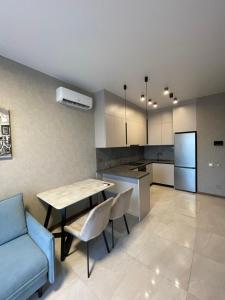 Двох кімнатна студія біля моря