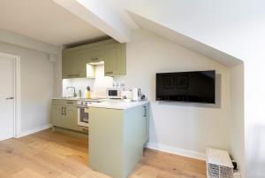 Bright and modern Clapton loft