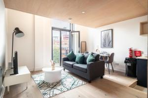Modern and Quirky 2 Bed Flat in Manchester