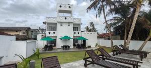 Villa One64 Beach Front - Apartments