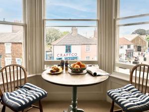 Southwold Surf by The Suffolk Cottage Collection