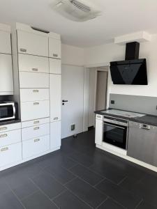 Stilvolles Retreat mit Loggia & 2 Schlafzimmern