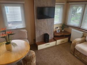 Parkdean Southview Vintage 45 Three bed Sleeps 8 Pet Friendly