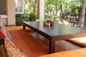 Anokhi Garden Guesthouse and Cafe