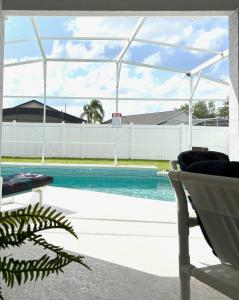 Family Home, Near Disney-Private pool, Spacious 3BR Retreat