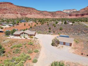 Starzz Ranch Kanab UT Vacation Home Red Rock Views