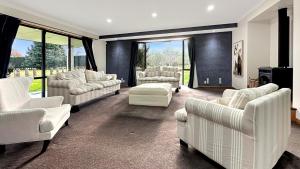 Spacious 5BR Family Escape on Busch Lane