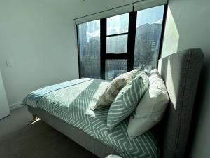 Comfort and Luxe Apt with 2Br 2Bath Pool Sauna and Gym