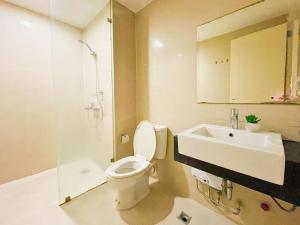 Stylish 1BR Venice Mall, Pool, Fast WiFi #vlrtc17e