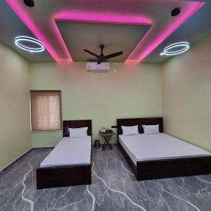Kanha Hotel and Restaurant